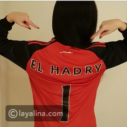 مي عز الدين ترتدي تي شيرت الحضري