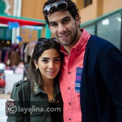 اللاعب شريف إكرامي وزجته