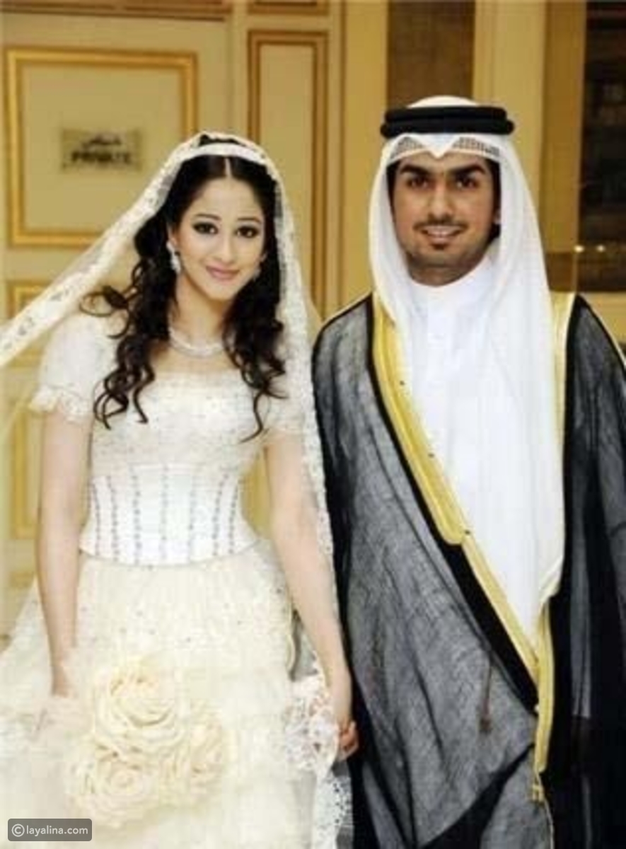 أسيل عمران بفستان زفافها الحقيقي