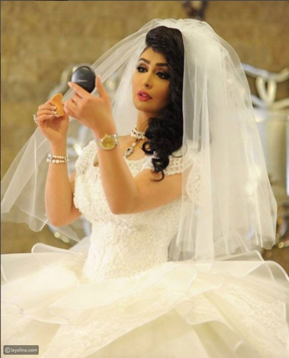 الكويتية هنادي الكندري بفستان زفاف