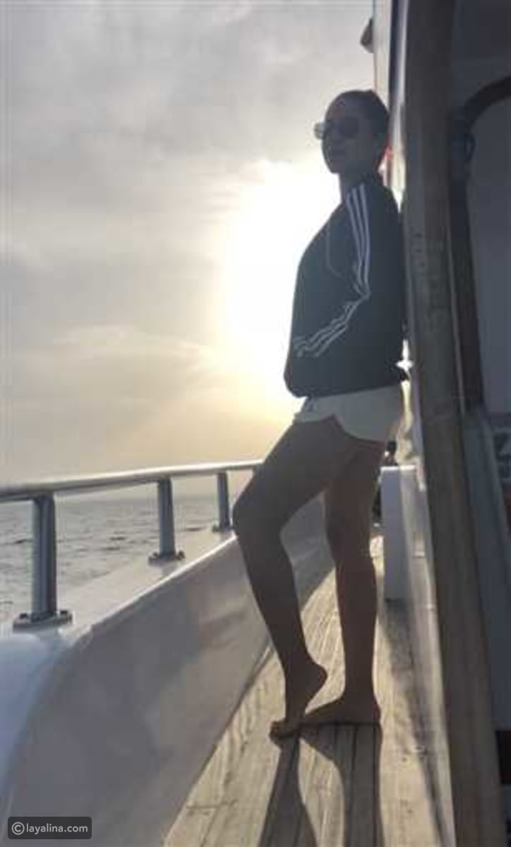ياسمين رئيس بإطلالة صيفية جريئة على البحر