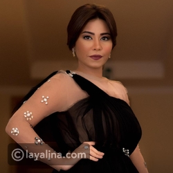 شيرين عبد الوهاب بقرطين على شكل