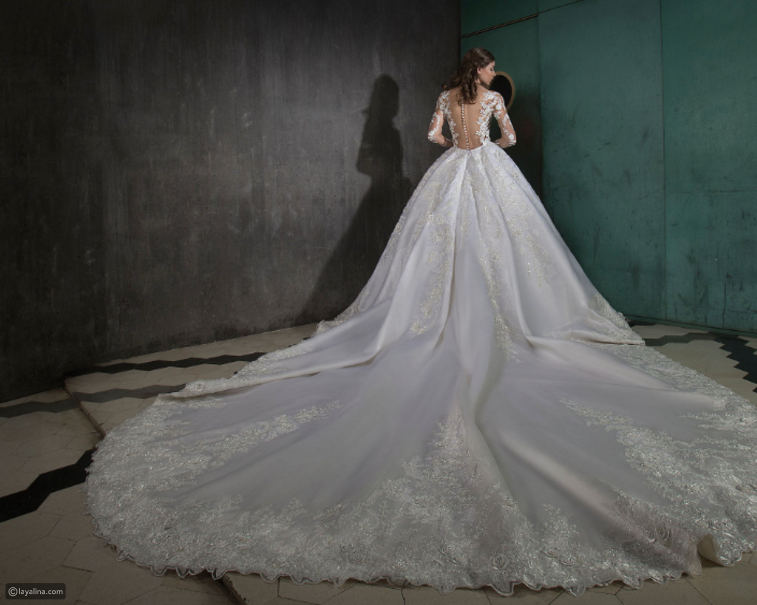 افخم فساتين زفاف تصميمات كريستال