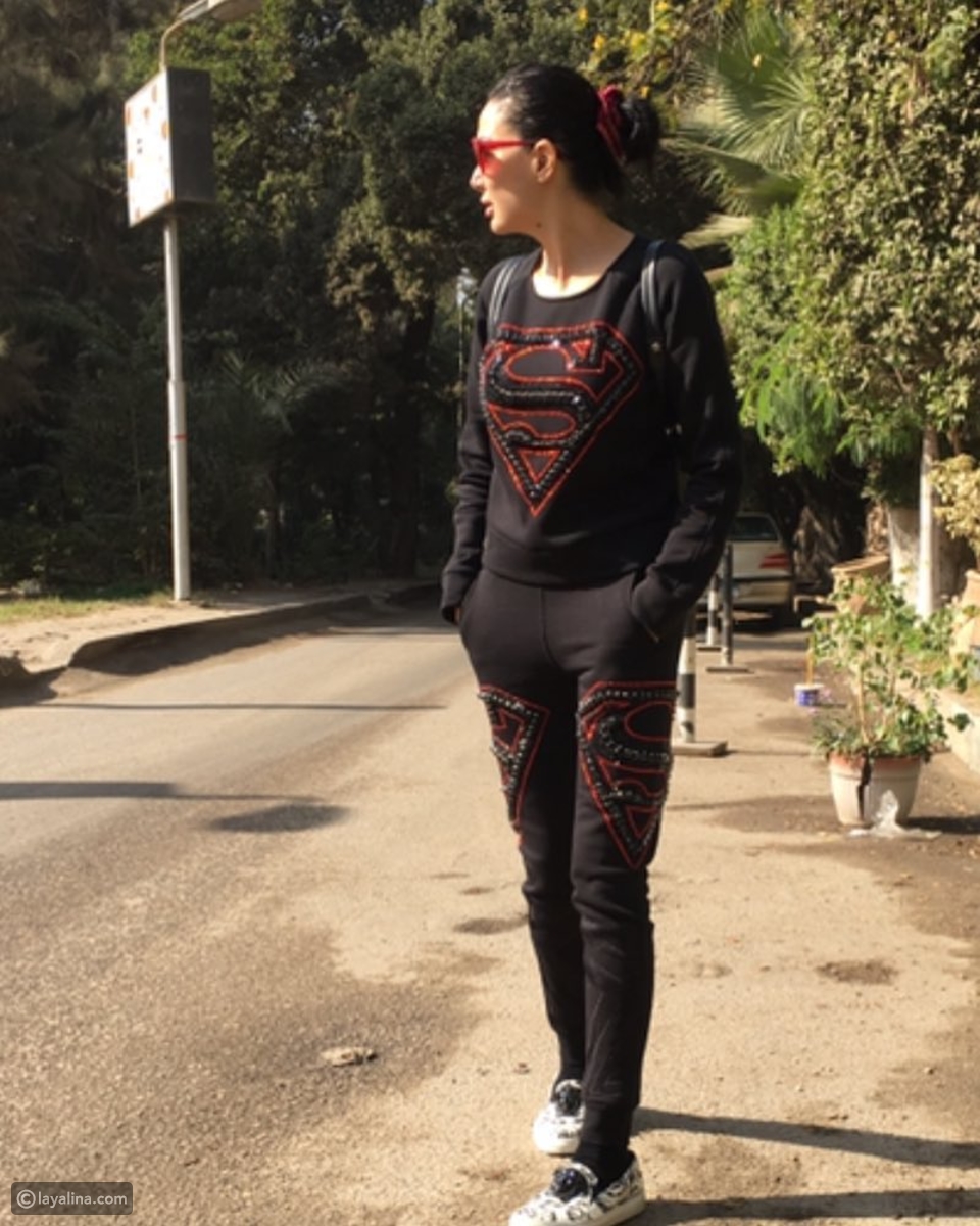 فساتين الفنانه غاده الرازق بالوان