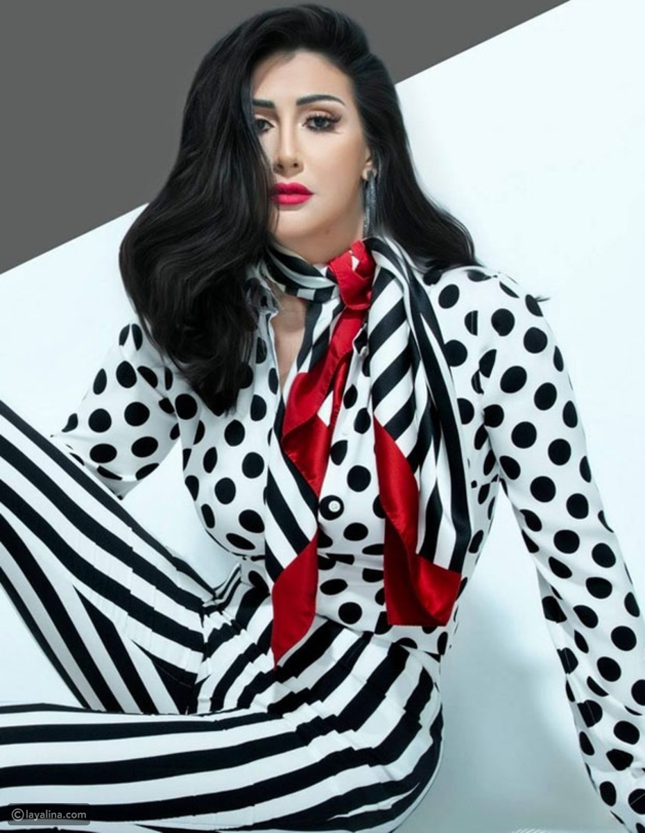 فساتين الفنانه غاده الرازق بالوان