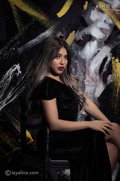 سارة سلامة بفستان أسود طويل