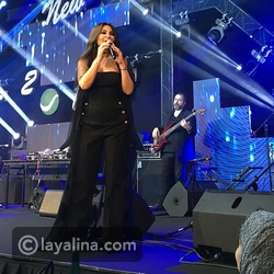 إليسا في حفل رأس السنة بإطلالة مشابهة لنيللي كريم