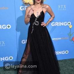 باريس جاكسون بفستان أسود شفاف من الشيفون