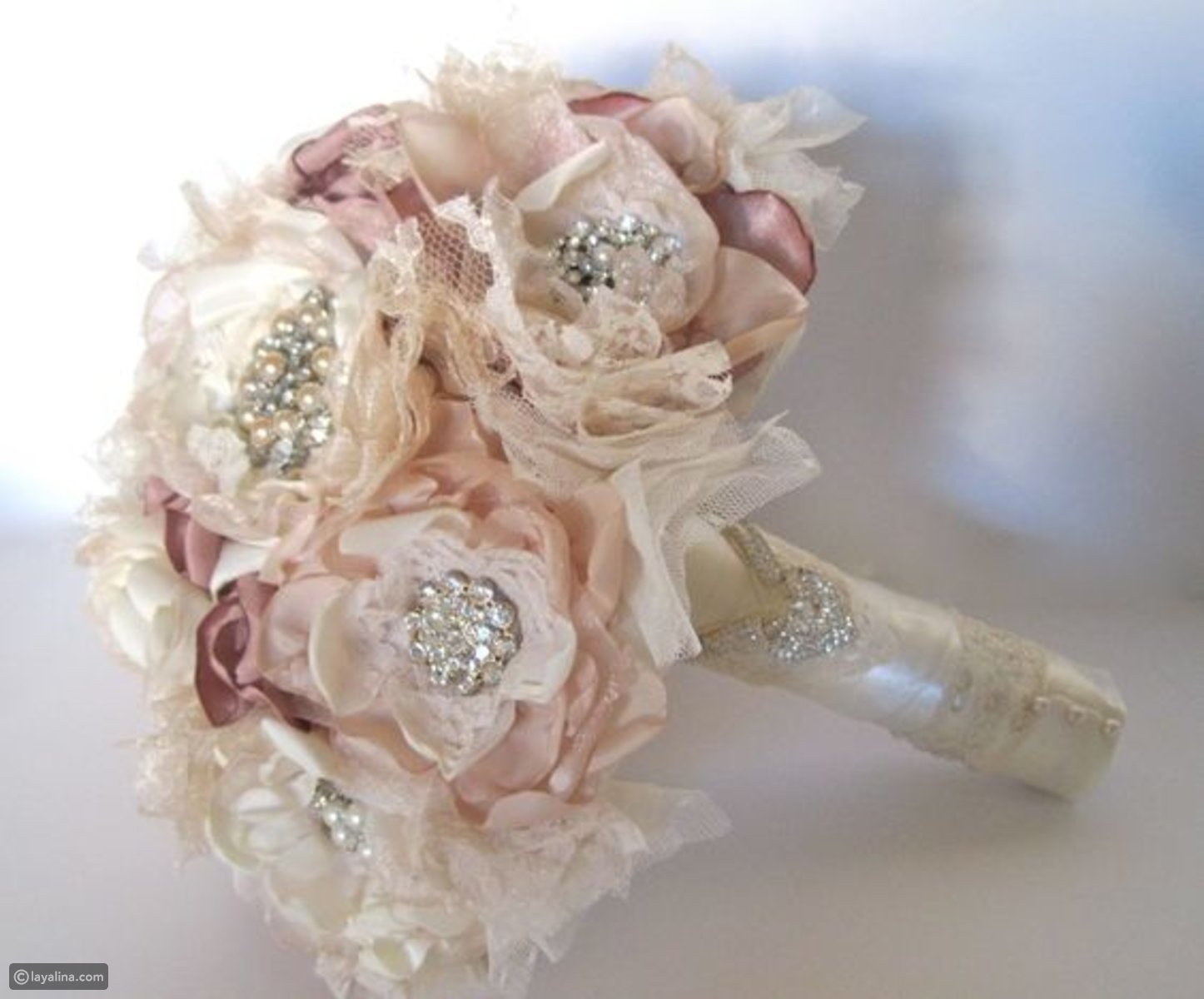 احدث مسكات عروس ملونة ومزينة