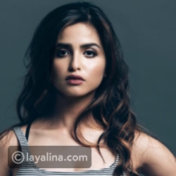 صور تكشف مدى الشبه بين طفولة حلا الترك وشقيقتها غزل الترك