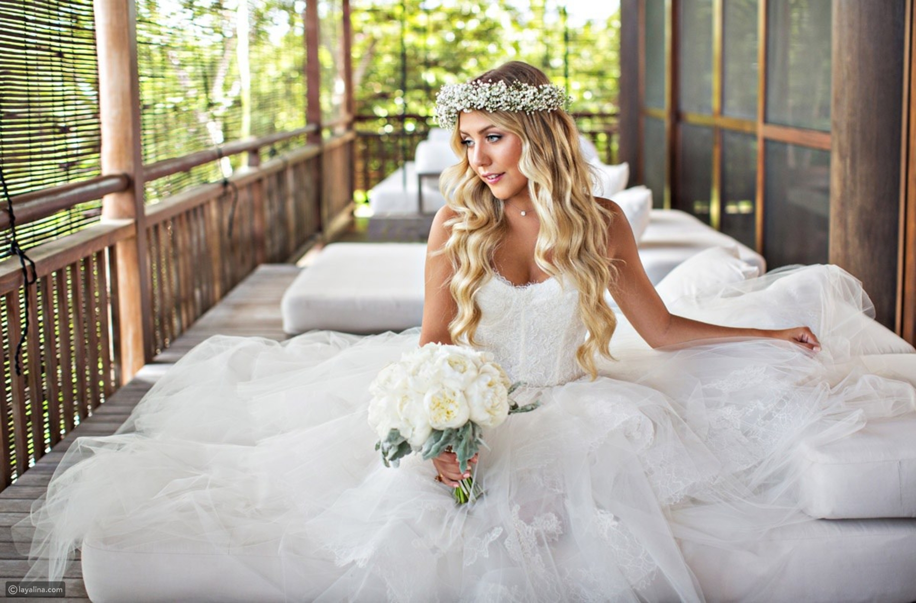 تسريحات ناعمه لشعر العروسه الطويل