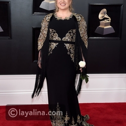 إطلالة كيلي كلاركسون من Christian Siriano بحفل Grammy Awards 2018
