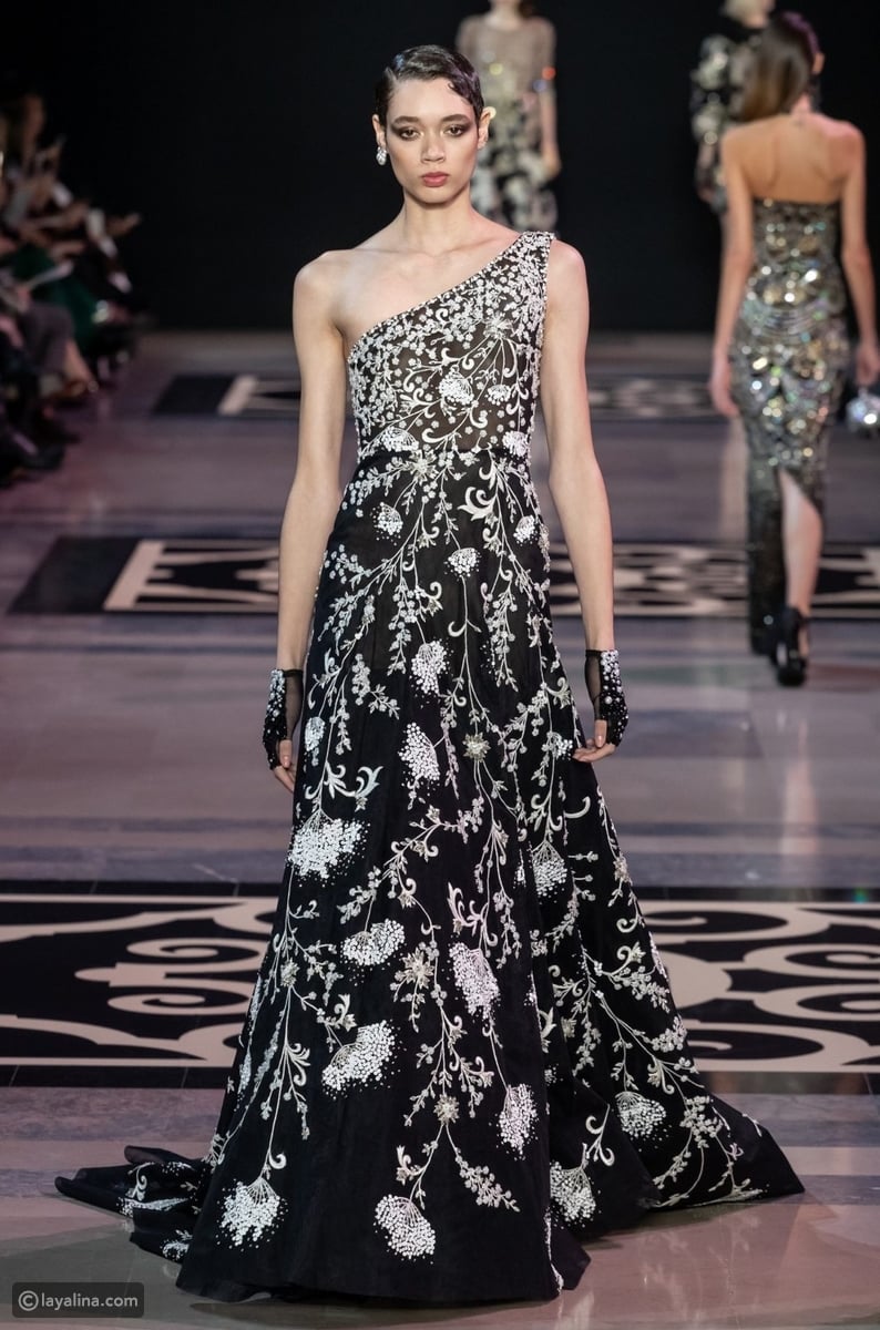 فساتين سواريه لإطلالة ملكية تصميمات