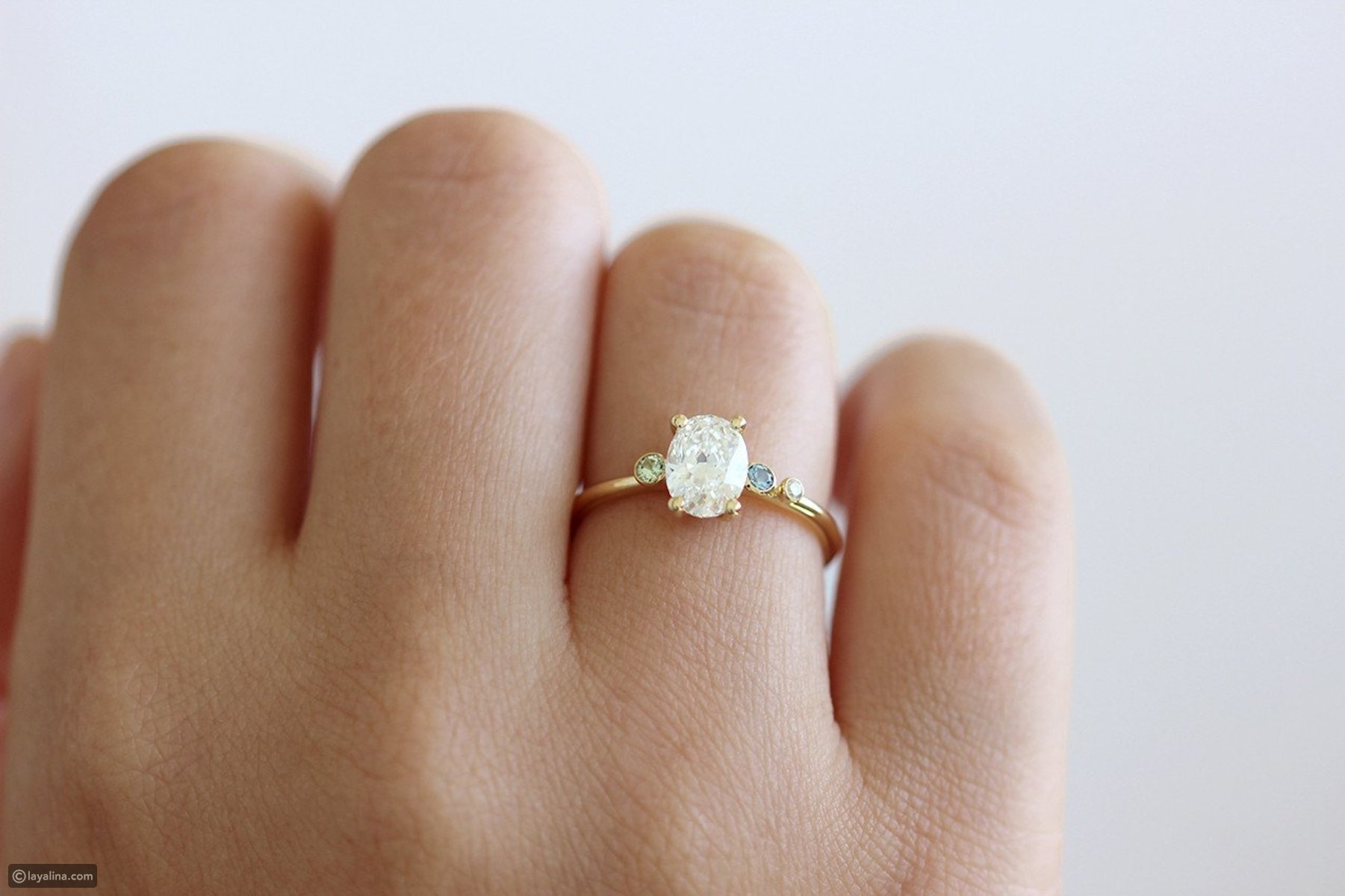 خاتم خطوبة بيضاوي ناعم