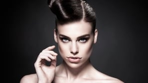 ما هي الباودر الشفافة البيضاء في المكياج وطريقة استخدامها