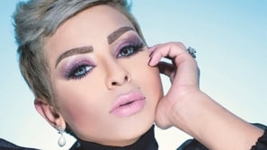 فيديو هند البلوشي غاضبة بشدة من الشامتين بمرضها.. وترد وسط دموعها