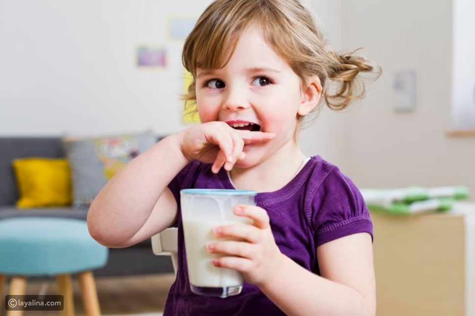 حليب الأبقار الطازج لغذاء الطفل