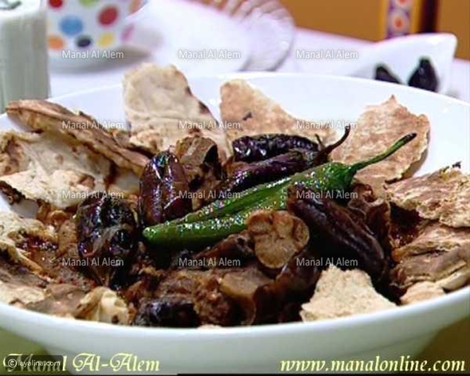فتة اللحم بالباذنجان والحمص على طريقة منال العالم