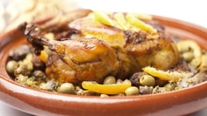 طاجين الدجاج من مطبخ منال العالم