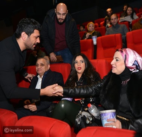 إيمي سمير غانم تساند زوجها حسن الرداد في عرض "عقدة الخواجة"