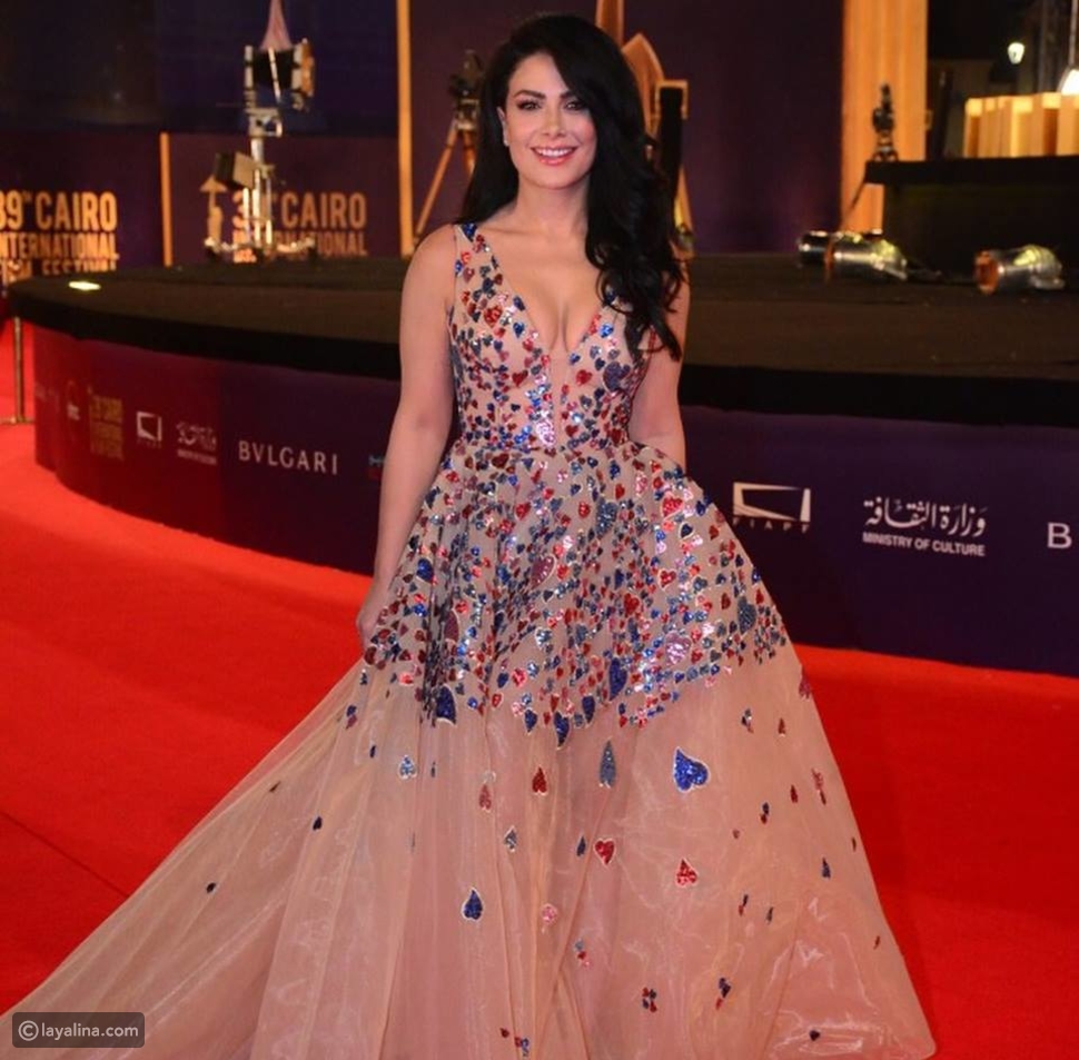 الممثلة الأردنية صبا مبارك بفستان من تصميم ليث معلوف