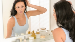 دوف تساعد النساء على تعزيز ثقتهم بأنفسهم عن طريق رسام جنائي