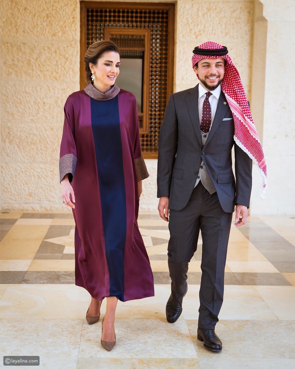 الملكة رانيا مع ولي العهد الأمير الحسين في عيد الاستقلال