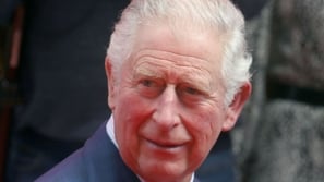 إصابة الأمير تشارلز بفيروس كورونا.. وهذا وضع الملكة إليزابيث