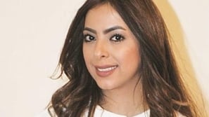 ريم أرحمة أول فنانة بحرينية تتولى قيادة السيارة في السعودية