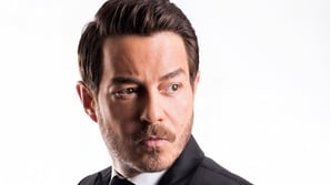 شاهدوا أحدث صورة لأحمد زاهر وبناته: جمال ابنته الصغرى يخطف القلوب