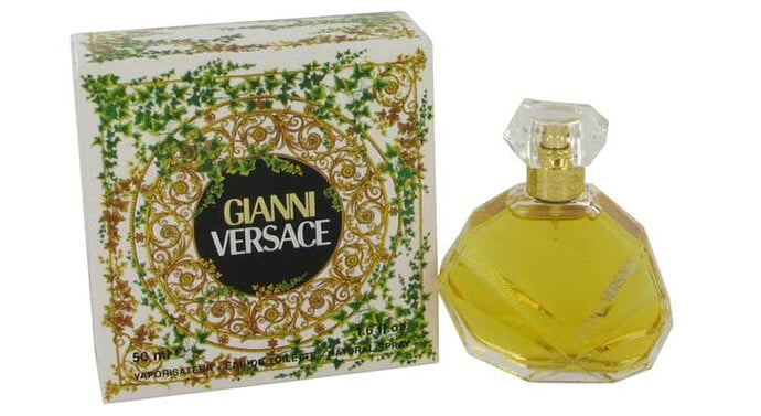 Бренд версаче логотип. Версаче перевод. Версаче перевод. Джанни версаче логотип. Версаче символ.