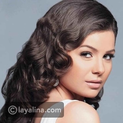 يسرا اللوزي