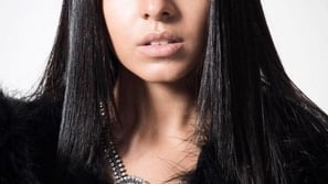 إطلالة سلمى أبو ضيف الجريئة بتوقيع مهند كوجاك تثير انتقادات حادة نحوها