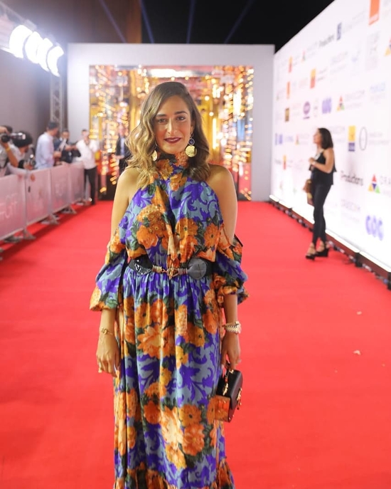 فستان أمينة خليل التي شاركت في تصميمه في مهرجان الجونة