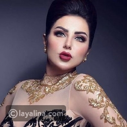 حليمة بولند تحتفل بالعيد الوطني الكويتي بالبرقع الملون كعلم الكويت