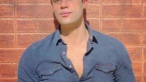 محمد إمام يتغزل في نفسه بطريقة كوميدية ويعلق: الحظر هيجن الواحد