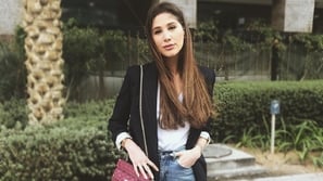 أفكار لارتداء التيشيرت الأبيض بستايلات متنوعة بطريقة المدونة تمارا فرا