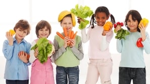 خبيرة التغذية د. يارا رضوان تقدم نصائح للأمهات لتغذية الأطفال بشكل صحي