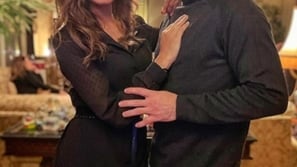 بهاشتاج خليك بالبيت: ريهام أيمن تفاجئ شريف رمزي بأربع قبلات