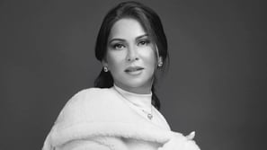 نوال الكويتية وابنتها تقدمان الماء للمتطوعين.. وهذا سبب بكائها