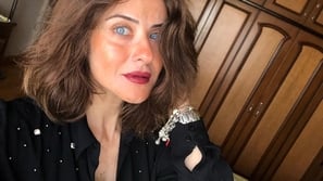 هيدي كرم تفاجئ جمهورها وتغني بلغة الإشارة وصاحب الأغنية يرد