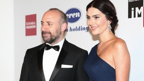 رشاقة زوجة السلطان سليمان في منتصف الحمل تخطف الأنظار: وزوجها يعلق